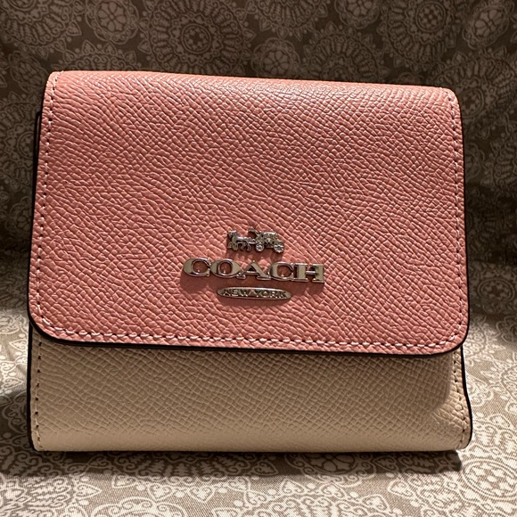 Coach TriFold Wallet - Picture 1 of 4